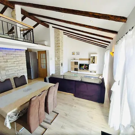 Modern Attic Lejlighed Supetarska Draga