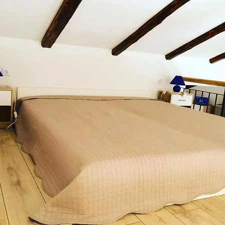 Modern Attic Lejlighed *