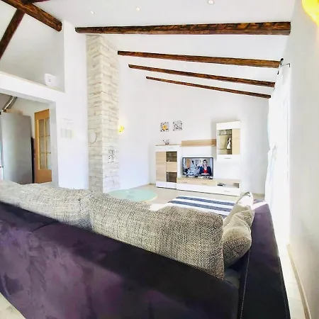 Modern Attic * Supetarska Draga