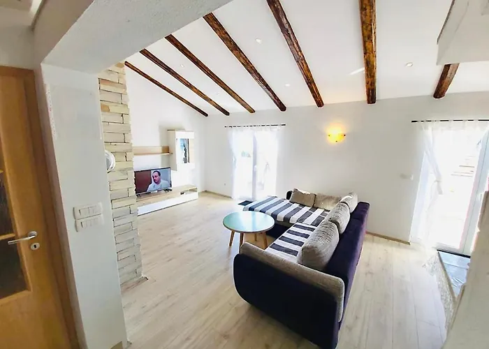Lejlighed Modern Attic